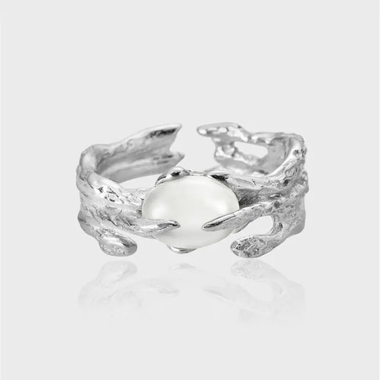 Irregular White Agate Ring